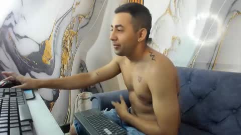 Snapshot of jacob_latinboy chatting on October 10, 12:15 pm Jacob online show from October 10, 12:15 pm