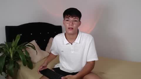 Snapshot of jacob_toommy chatting on February 14, 3:14 am jacob and tommy online show from February 14, 3:14 am