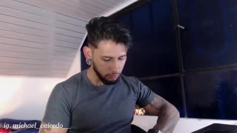 Michael Caicedo online show from August 3, 2:21 am