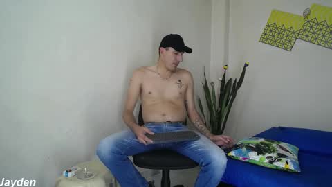 Jacob And Jayden online show from October 17, 7:05 pm