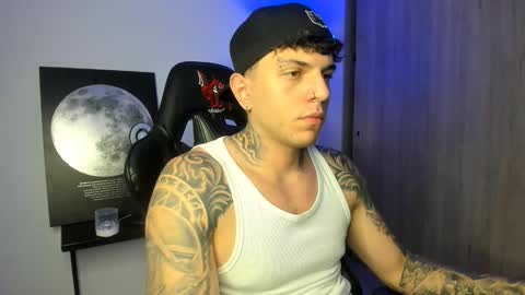 jacobb116 online show from December 16, 1:10 am