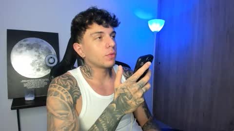 jacobb116 online show from December 18, 1:33 am