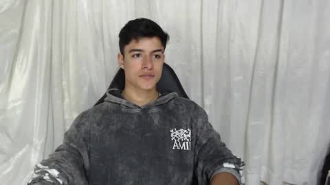 Snapshot of jacobbakerr chatting on November 24, 5:40 am Jacobbakerr online show from November 24, 5:40 am