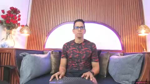 jacobdraven online show from November 11, 3:39 am