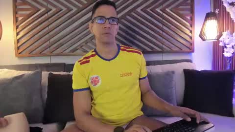jacobdraven online show from June 24, 4:44 am