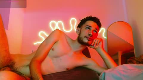 Snapshot of jacobmurphy2103 chatting on January 24, 6:35 pm JACOB ROBIN online show from January 24, 6:35 pm