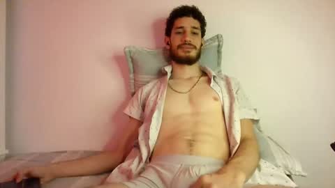 Snapshot of jacobmurphy2103 chatting on October 24, 4:36 pm JACOB ROBIN online show from October 24, 4:36 pm