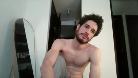 Snapshot of jacobmurphy2103 chatting on December 5, 3:52 pm JACOB ROBIN online show from December 5, 3:52 pm