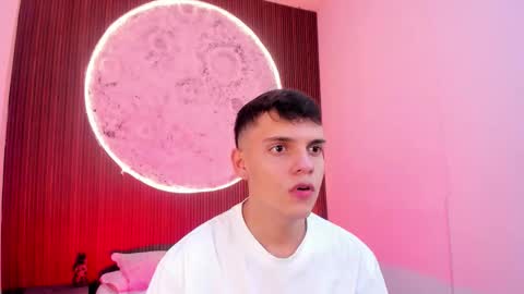 Snapshot of jacobrobeerts chatting on February 15, 8:27 pm Jacob online show from February 15, 8:27 pm