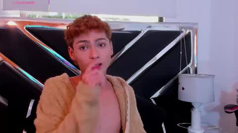 jacobrusso online show from December 19, 6:59 pm