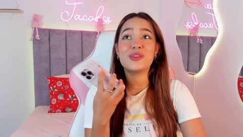 Snapshot of jacobss_gh chatting on December 17, 9:16 pm JACOBSS online show from December 17, 9:16 pm