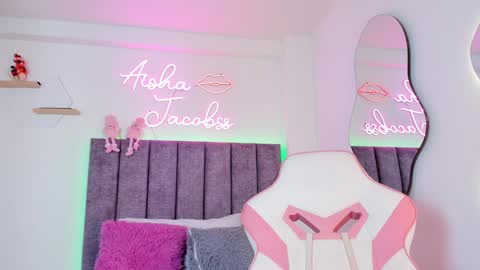 Snapshot of jacobss_gh chatting on January 20, 1:18 am JACOBSS online show from January 20, 1:18 am