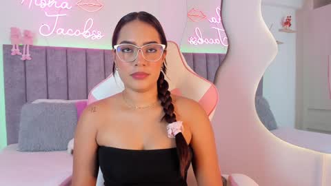 Snapshot of jacobss_gh chatting on February 7, 10:20 pm JACOBSS online show from February 7, 10:20 pm