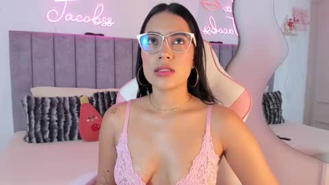 Snapshot of jacobss_gh chatting on September 9, 9:03 pm JACOBSS online show from September 9, 9:03 pm