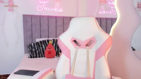 JACOBSS online show from November 18, 10:14 pm