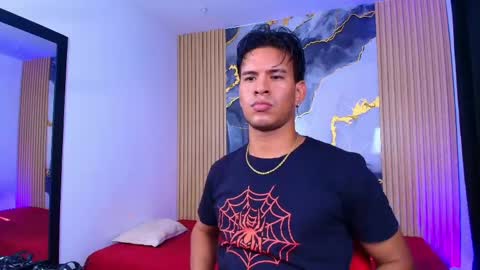 Snapshot of jacobwolf__ chatting on May 18, 7:20 pm Jacob Wolf online show from May 18, 7:20 pm