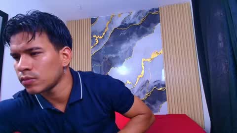 Snapshot of jacobwolf__ chatting on May 19, 6:58 pm Jacob Wolf online show from May 19, 6:58 pm