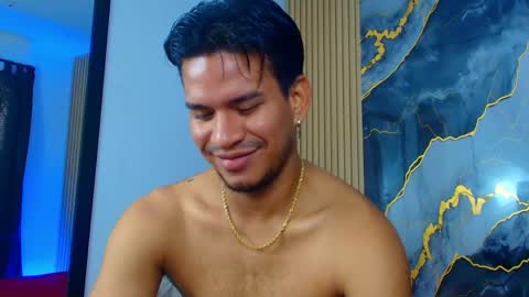 Snapshot of jacobwolf__ chatting on June 6, 4:55 pm Jacob Wolf online show from June 6, 4:55 pm