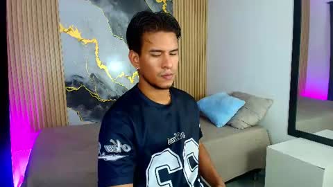 Snapshot of jacobwolf__ chatting on June 11, 9:13 pm Jacob Wolf online show from June 11, 9:13 pm