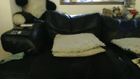 Snapshot of jacques_de_france chatting on February 23, 3:37 am Jacques online show from February 23, 3:37 am