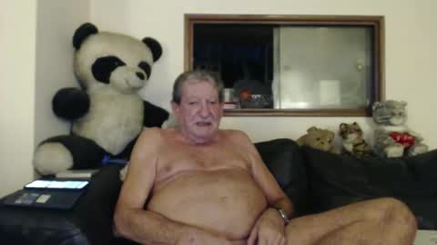 Snapshot of jacques_de_france chatting on March 13, 8:37 pm Jacques online show from March 13, 8:37 pm