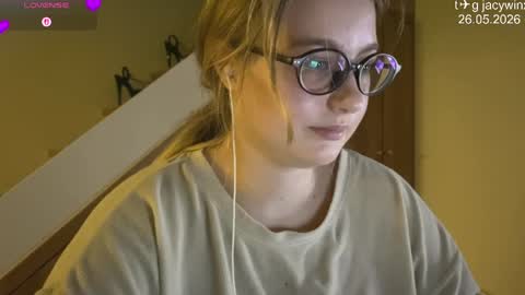 jacywinslat online show from May 26, 4:47 pm