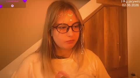 jacywinslat online show from June 2, 9:22 am
