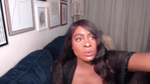 Jade online show from December 8, 8:20 am