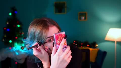 Snapshot of jade_castle chatting on January 7, 4:50 am jade_castle online show from January 7, 4:50 am