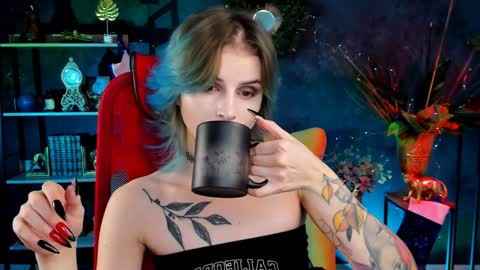 Snapshot of jade_castle chatting on January 10, 2:23 pm jade_castle online show from January 10, 2:23 pm