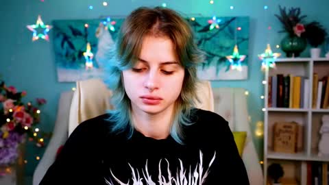 Snapshot of jade_castle chatting on January 13, 2:07 am jade_castle online show from January 13, 2:07 am