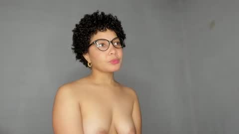 Jadeleidy Dorthini online show from November 18, 9:30 pm