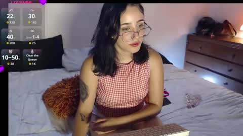 jade_evergreen_99 online show from August 3, 8:56 pm