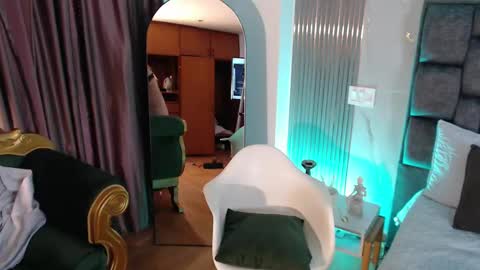 Sara online show from October 3, 12:02 pm