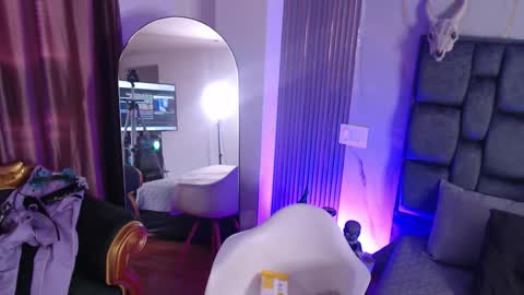 Sara online show from October 11, 12:15 pm