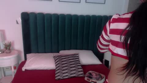 Sara online show from November 3, 7:15 pm