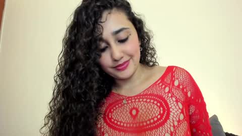 Snapshot of jade_james chatting on December 13, 1:37 am Mady online show from December 13, 1:37 am