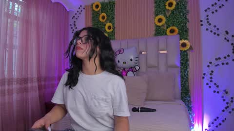 Snapshot of jade_nm chatting on September 11, 1:11 pm ade online show from September 11, 1:11 pm