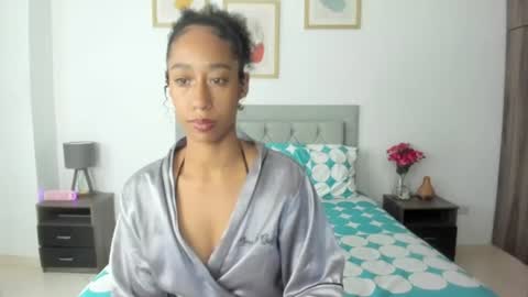 Jade smile online show from July 1, 3:12 pm