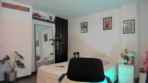 Snapshot of jade_porn chatting on May 4, 12:45 pm Jade independent model online show from May 4, 12:45 pm