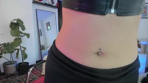 Snapshot of jade_porn chatting on May 8, 12:10 pm Jade independent model online show from May 8, 12:10 pm