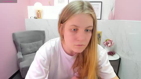 Jade online show from January 8, 11:52 pm