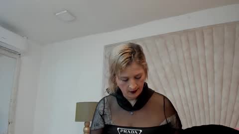 Jade  online show from September 19, 11:11 am