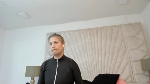 Jade  online show from September 25, 11:36 am