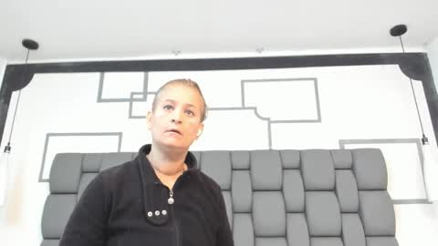 Jade  online show from October 8, 11:30 am