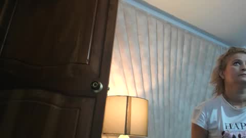 Jade  online show from October 27, 10:08 am