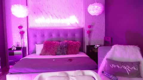 JADE online show from September 25, 8:56 pm