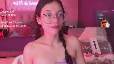 JADE online show from June 13, 9:40 am