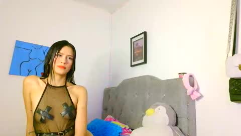Snapshot of jade_watson19 chatting on April 24, 7:11 am Jade Watson online show from April 24, 7:11 am