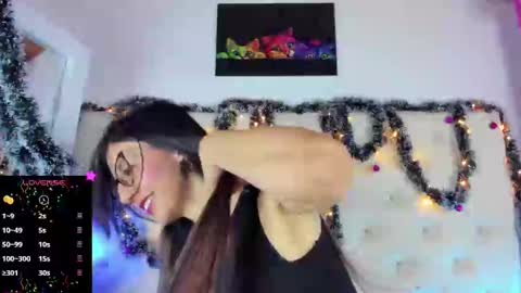 jade white  online show from December 11, 12:44 pm